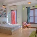 La Sen Westlake Tay Ho Homestay